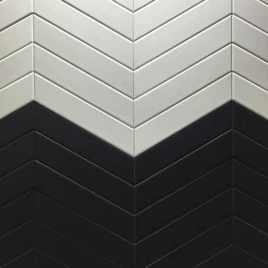Плитка Wow Subway Lab Chevron B Graphite Matt 5*23 (101164) Для кухні, Для громадських приміщень, Для житлових приміщень, Для ванної